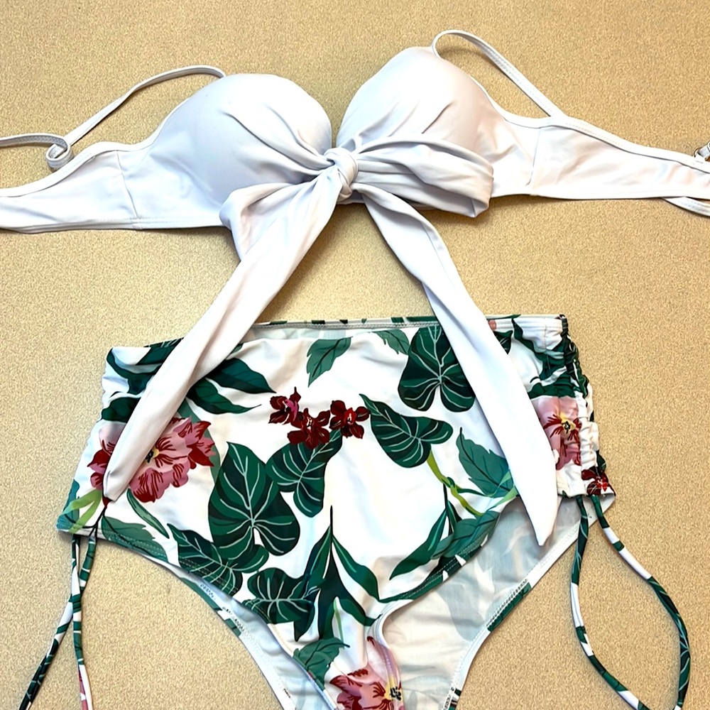 Woman’s 2 piece bathing suit